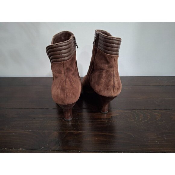 Sofft Brown Suede Ankle Zip Booties/Pre-owned, Sz. 9M - Picture 6 of 11